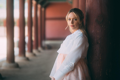 Seoul: Vintage Photoshoot with Professional Photographer