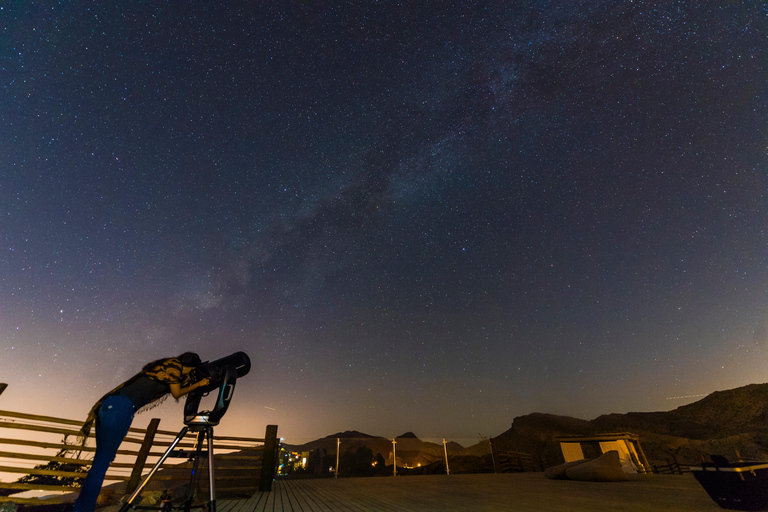 Oman: Stargazing Adventure with Telescope & Expert Guide
