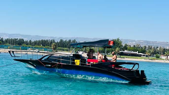 Pafos: Passeio Particular de Iate Blue Marlin com Capitão