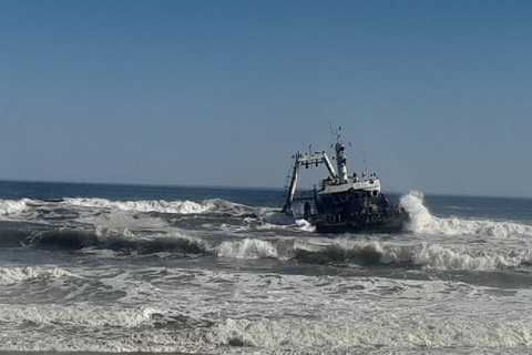 Swakopmund: Maanvallei, Spitzkoppe en schipbreuk combinatietourSwakopmund: Moonvalley, Spitzkoppe en Shipwreck-combinatietour