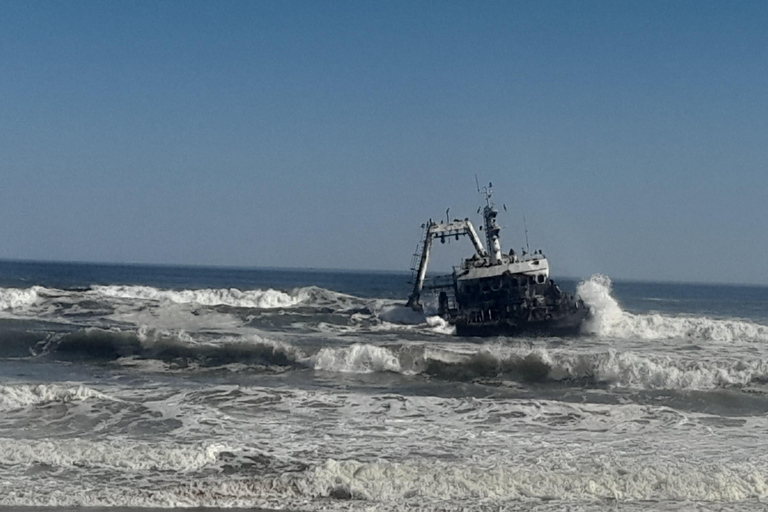 Swakopmund: Maanvallei, Spitzkoppe en schipbreuk combinatietourSwakopmund: Moonvalley, Spitzkoppe en Shipwreck-combinatietour