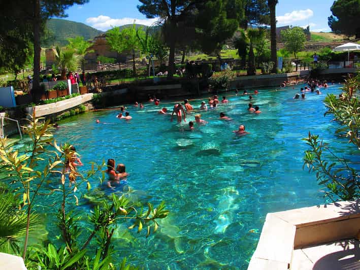 From Izmir: Pamukkale, Hierapolis and Karahayit Day Tour