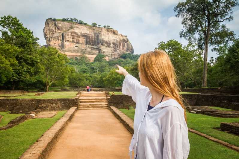 From colombo/Negombo: Sigiriya and Dambulla Day Trip