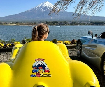 Lake Kawaguchiko: Electric Mini Car Guided Tour