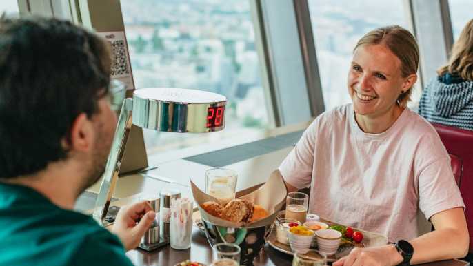 Berlín: Entrada a la Torre de TV y desayuno en el restaurante Revolving