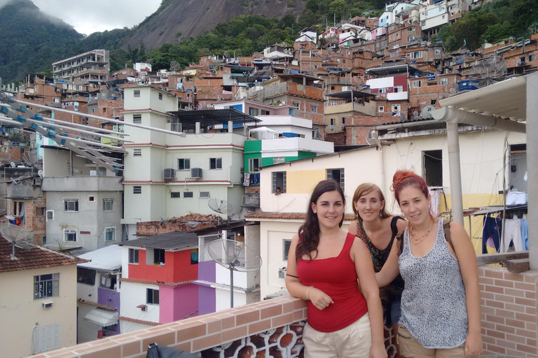 Rio de Janeiro: Santa Marta Favela Tour with BBQ & Samba