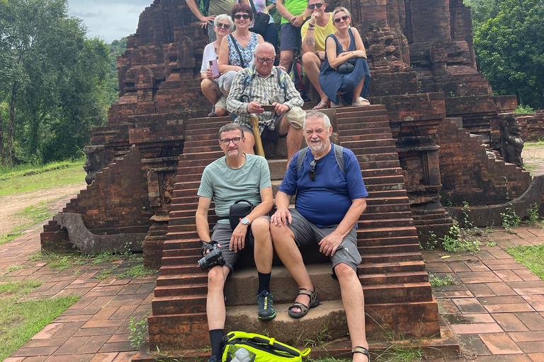 Hoi An: My Son-ruinerna; Buss-Båt-Kulturell show-Lunch-Guide