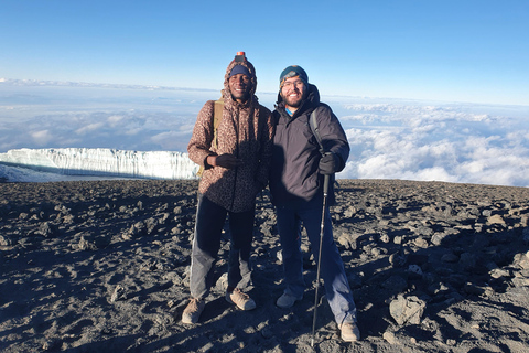 6 DIAS DE ESCALADA NO KILIMANJARO PELA ROTA MACHAME