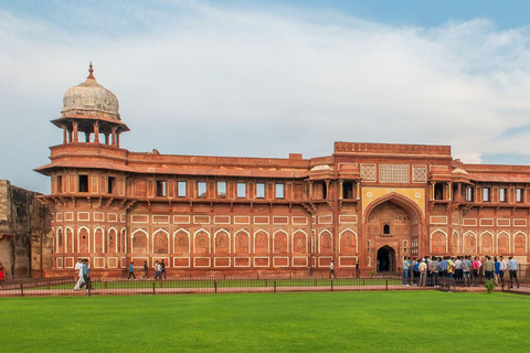 Skip-the-Line Taj, Fort and Fatehpur Sikri Day TripTour with Car &amp; Guide Only