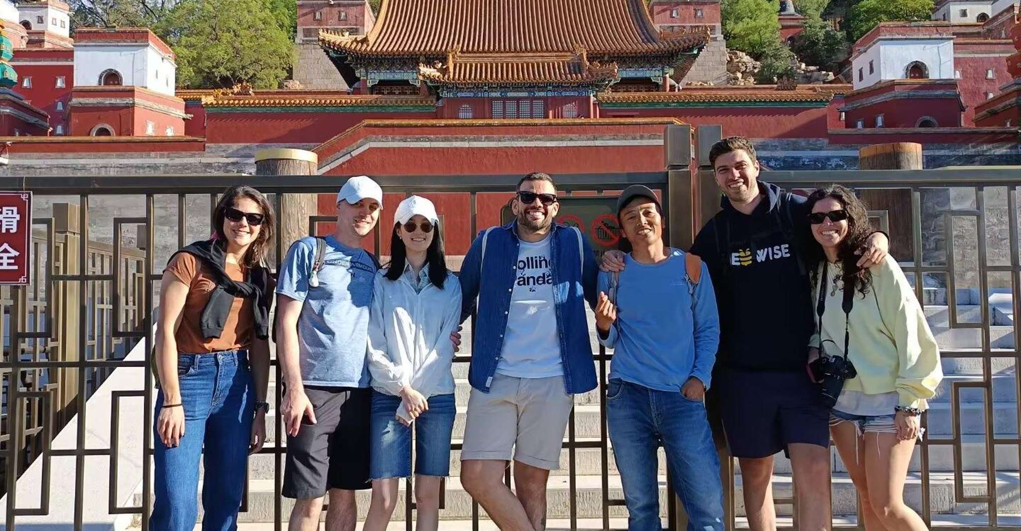 Yu Garden, Old Street, Bund & Zhujiajiao Water Town Bus Tour photo 13