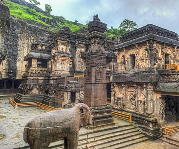 Excursão no mesmo dia às grutas de Ajanta e Ellora a partir de Mumbai.