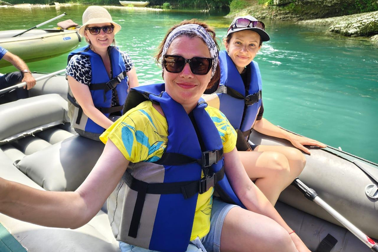 Tbilisi: Private Transfer to Batumi with Guided Tour