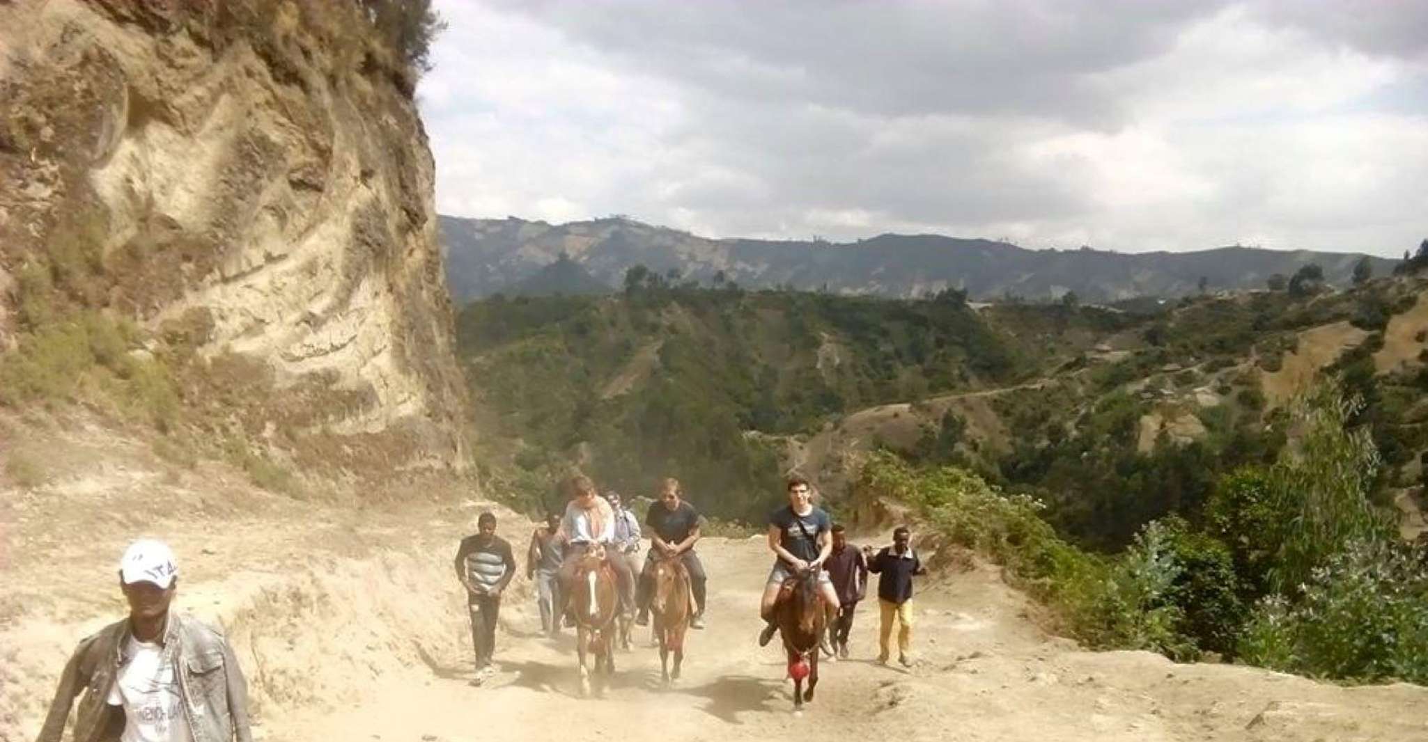 Debre Libanos and Portuguese bridge excursion - Hizvo