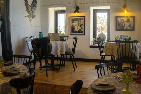 Santiago : Parc du Tricao, Isla Negra et maison de Pablo NerudaLieu de rendez-vous Plaza de Armas