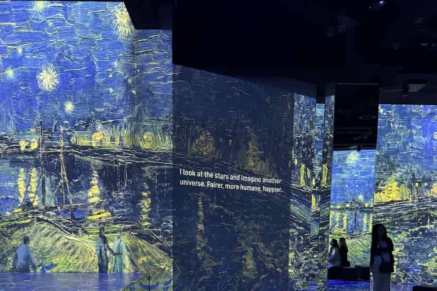 Die Welt von Van Gogh jetzt in Madrid. Das umfassendste immersive Erlebnis. Foto: GetYourGuide Die Welt von Van Gogh jetzt in Madrid. Das umfassendste immersive Erlebnis. Foto: GetYourGuide