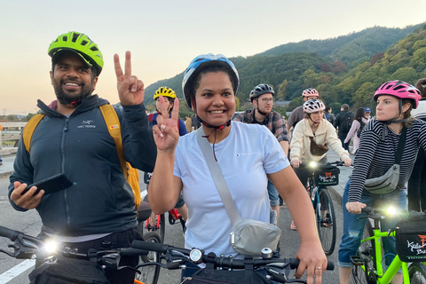 Kyoto: tour pomeridiano in bici nella foresta di bambù e nel parco delle scimmie