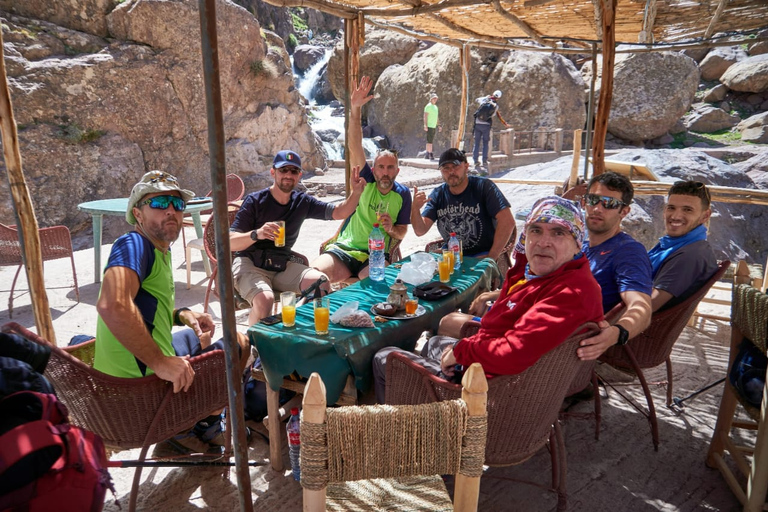 Beklim de Toubkal berg: 3-daagse trektocht vanuit MarrakechBeklim de berg Toubkal: driedaagse trektocht vanuit Marrakesh