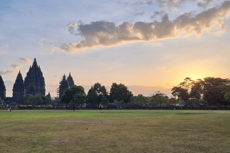 Yogyakarta: Excursão de meio dia ao Templo de Prambanan e ao Templo de Plaosan