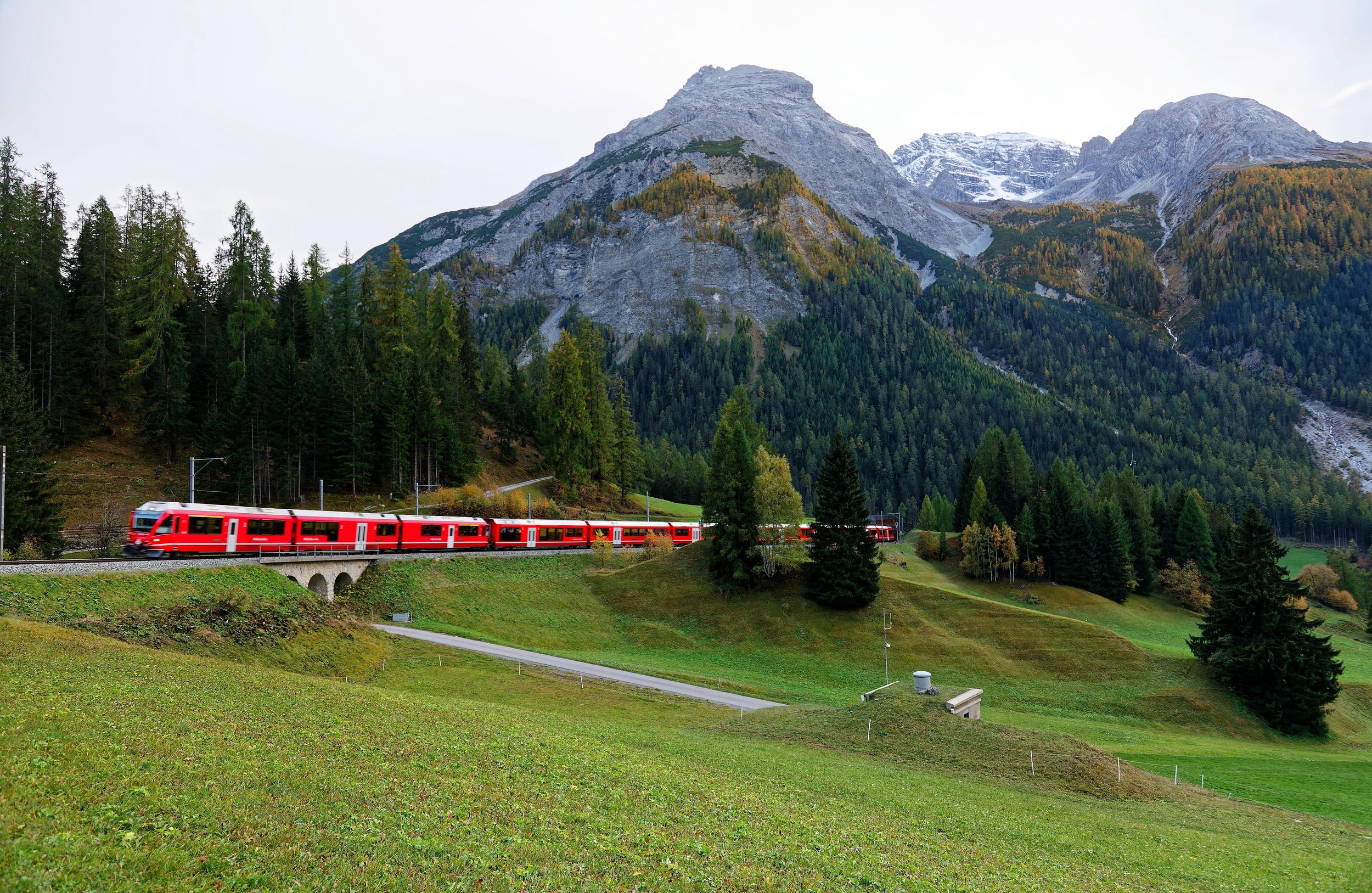 Glacier Express & Alpin-Erlebnis in LAAX | Ab Zürich
