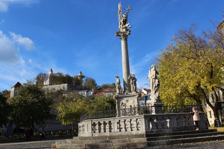 Bratislava: Brunch Tour with Food and Drink Tastings