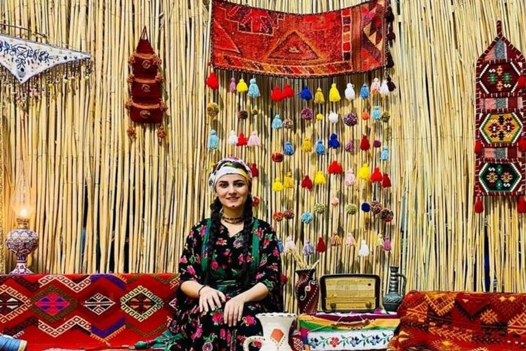 Delhi: Heritage Shopping Tour with Artisan Workshops