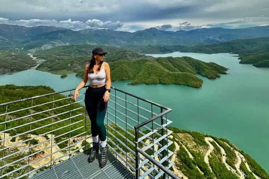 Von Golem/Durres zum Bovilla-See und Gamti-Berg Tour. Foto: GetYourGuide Von Golem/Durres zum Bovilla-See und Gamti-Berg Tour. Foto: GetYourGuide
