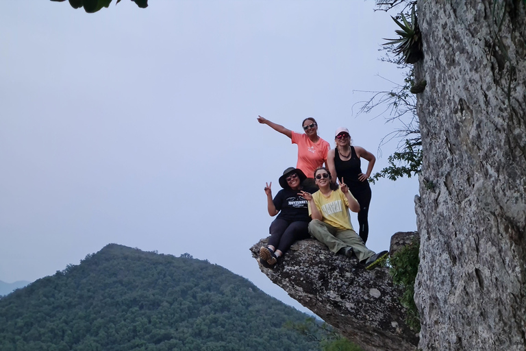 Monterrey: Pet-friendly hiking in Cerro del Chupón