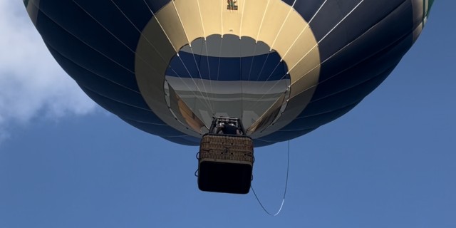 Visit South of Paris hot air balloon flight in Fontainebleau