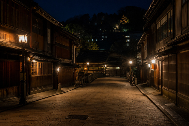 Kanazawa: Nishi Chaya & Riverside Night Photo Walk