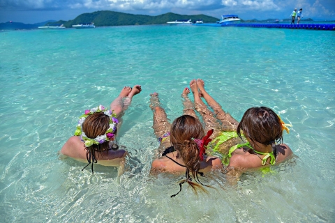 Phuket: wycieczka na snorkeling i zajęcia wodne na Wyspie KoralowejŁódź bananowa lub parasailing + nurkowanie