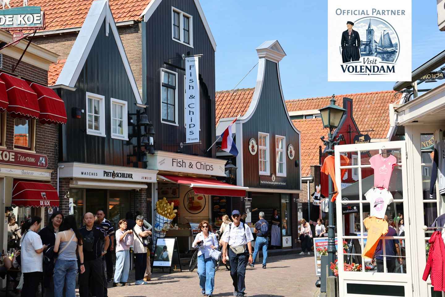 Authentic Volendam Half-Day Trip: Traditions, Food & Crafts