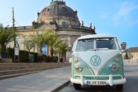 Berlín, Tour turístico en el clásico Volkswagen T1 Samba Bus - Hizvo