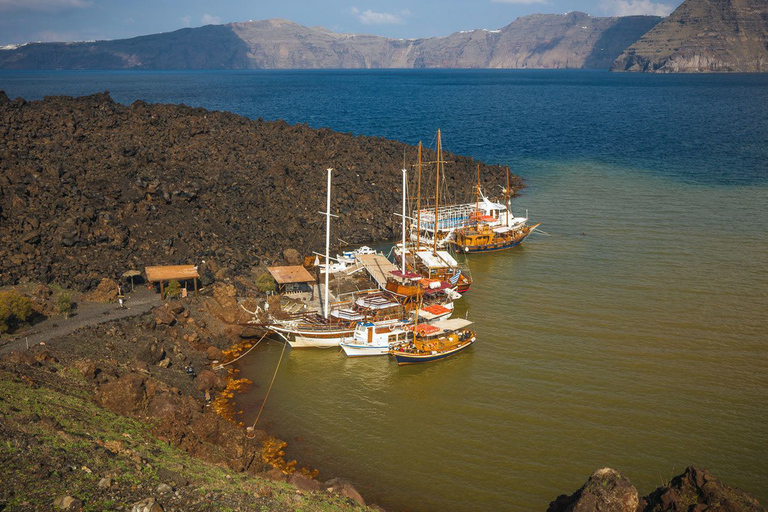 Santorini Island Bus Tour and Caldera Sunset Cruise