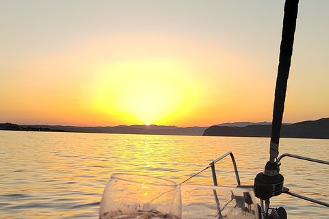 Balos: Catamaran Shared Sailing Cruise with lunch and drinks Balos: Catamaran SUNSET Shared Sailing Cocktail Cruise