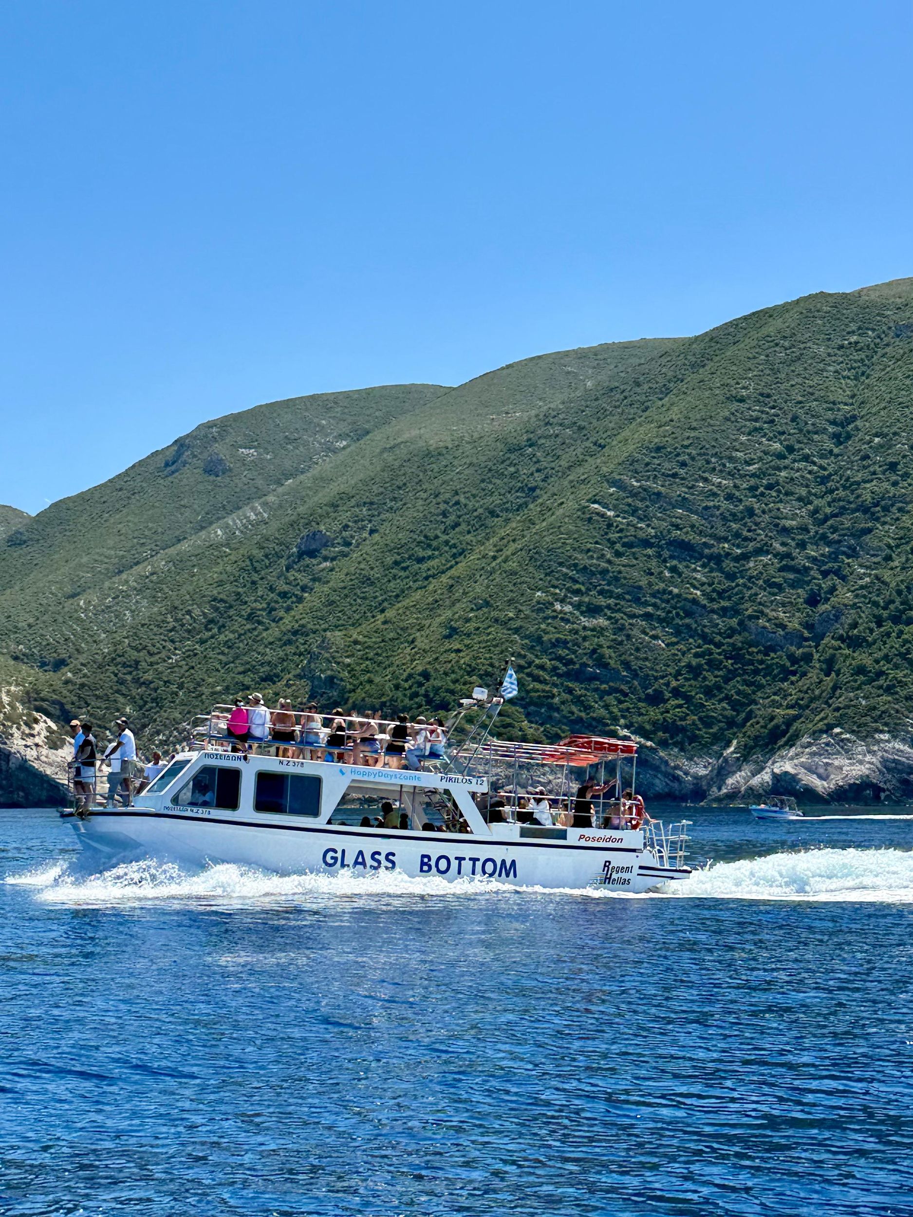 Zakynthos: Glasbodenboot nach Navagio, Höhlen & White Beach