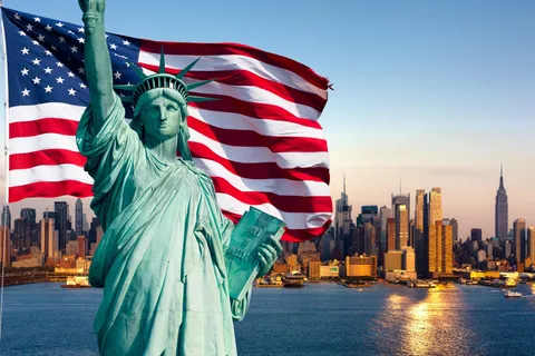 Frihetsgudinnan & Ellis Island med färja och privat guide