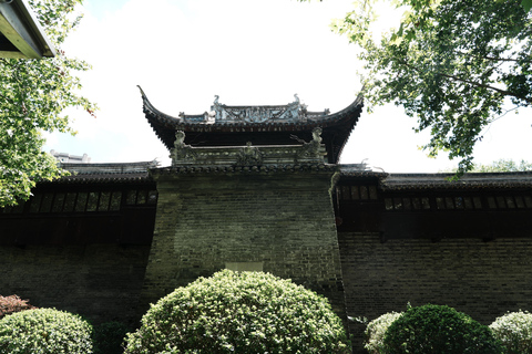 Old Shanghai: Yu Garden, Mosque and City Wall Walking Tour