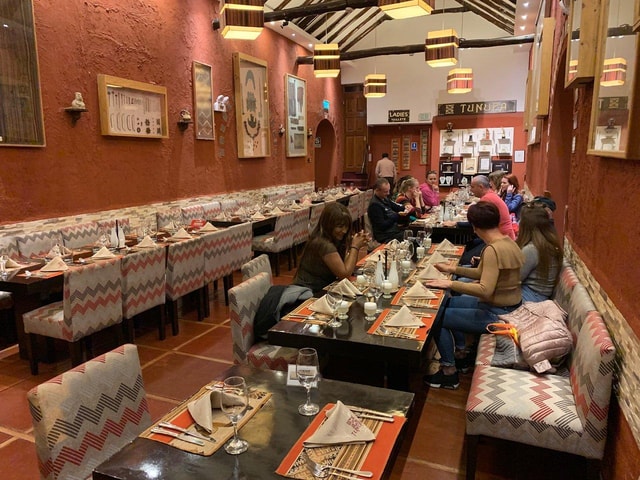 Cusco: Andean Folk Show with Dinner at Tunupa Plaza de Armas