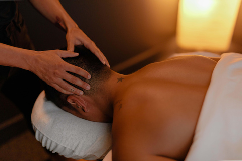 Zanzibar: Spice Aroma Therapy Massage Class