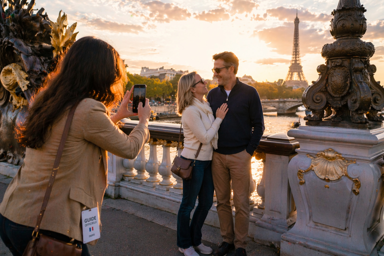 Paris: Top 15 Attractions Private Tour by Tuk Tuk 2h Tour — Shorter Itinerary from meeting point