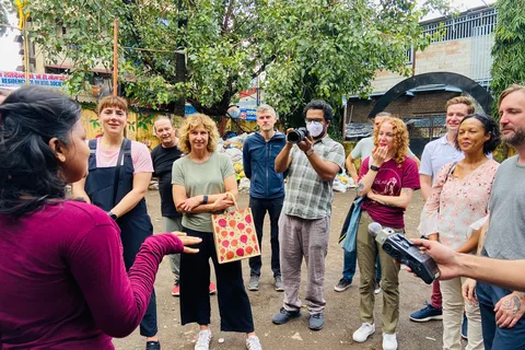 Mumbai: Dharavi Slum Wandeltour door de eerste vrouwelijke gids