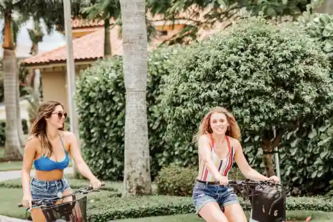 Naples, FL: Group Sightseeing Guided Bike Tour