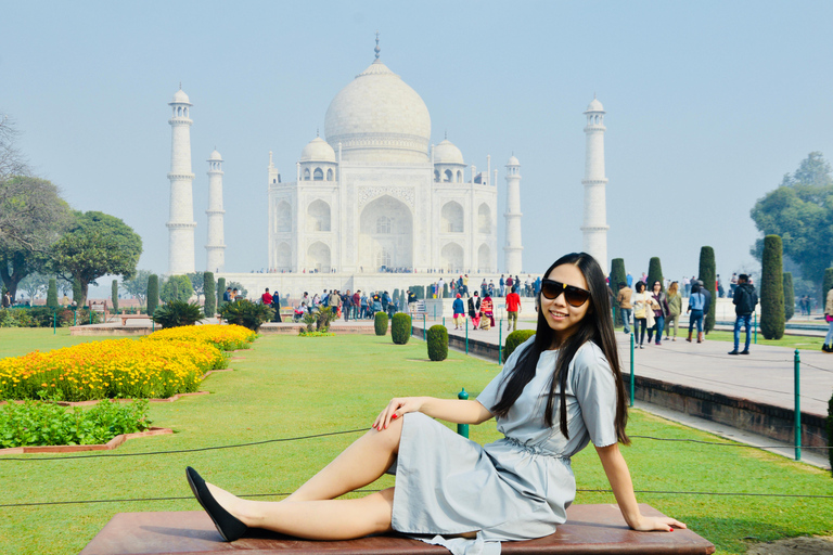 From Delhi: Private Taj Mahal & Agra Luxury Tour by Fortuner Tour with Toyota Fortuner and Tour Guide Only