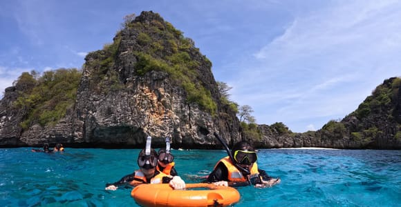 Krabi Aonang: Koh Rok & Koh Haa Snorkelling Day Trip + Lunch
