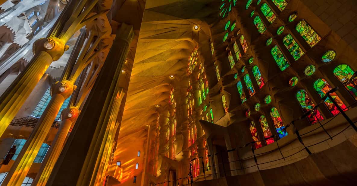Afbeelding 7 van Barcelona: Sagrada Familia Fast Track Rondleiding