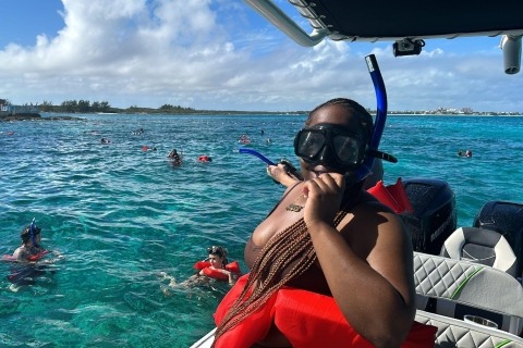 Nassau: prywatna łódź motorowa, nurkowanie z rurką i pływanie ze świniamiPrywatna wycieczka