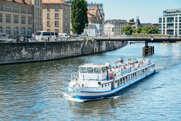 Berlin: Stadtrundfahrt per Boot mit SitzplatzgarantieAbfahrt an der Friedrichstraße mit Audioguide