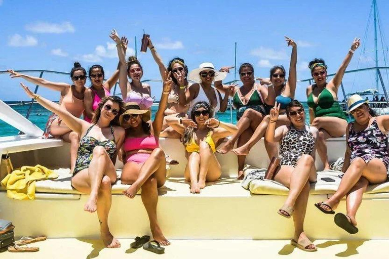 Punta Cana: Party Boat with Snorkeling, Open Bar And Hip Hop