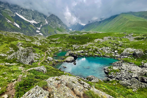 Tbilisi: Abudelauri Lakes Guided Hike with 4x4 Transfer