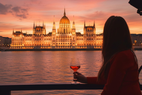 Budapest: Unlimited Prosecco Sightseeing Cruise Unlimited Prosecco and Aperitivo Spritz Crusie